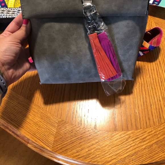 Brand new women’s crossbody - Picture 2 of 4